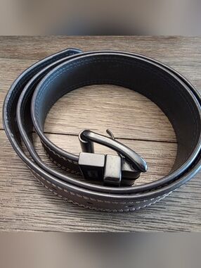 Levi's Men's Contrast Stitch Reversible Belt - Medium